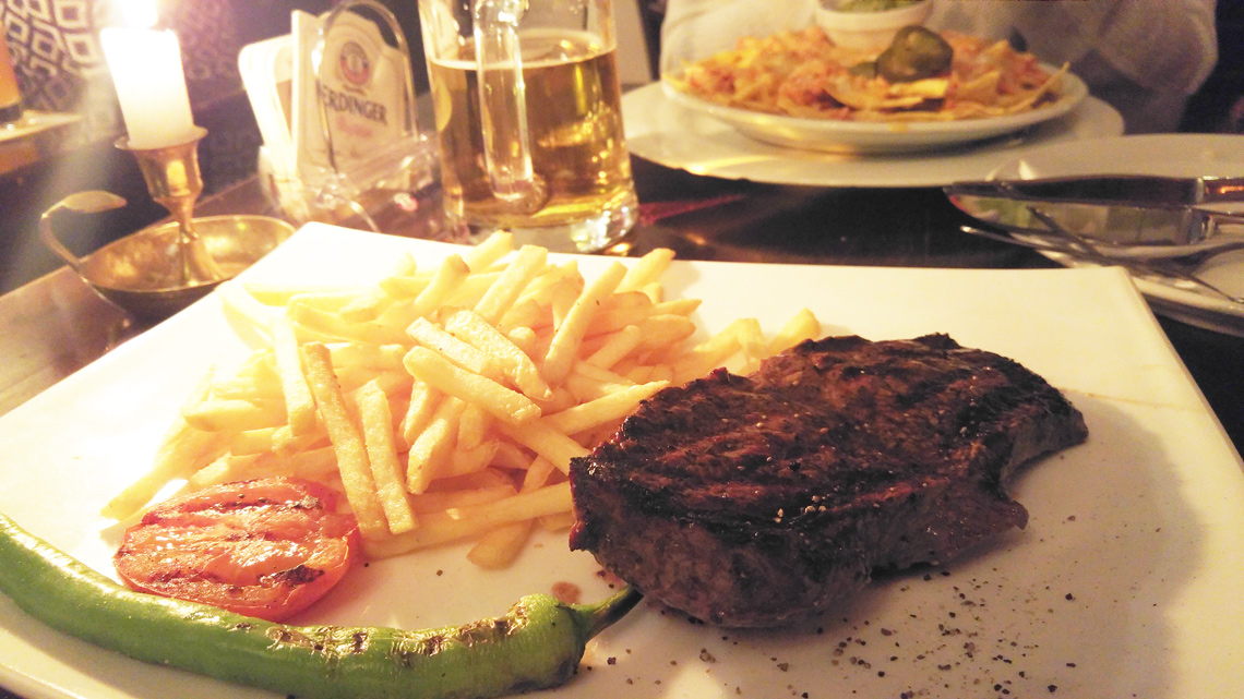 la_batea_suedamerikanische_spezialitaeten_steak